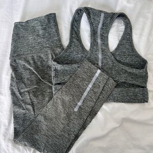 Beyond Yoga x Linus Sports Bra (M) and 7/8 Leggings (S) Set
